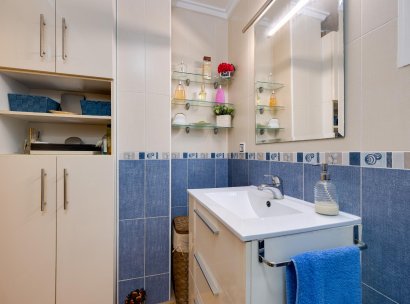 Appartement · Herverkoop - Torrevieja · Playa del Acequión · Alicante · Spanje