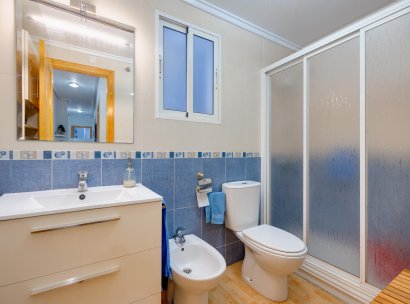 Appartement · Herverkoop - Torrevieja · Playa del Acequión · Alicante · Spanje