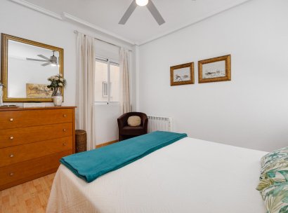 Appartement · Herverkoop - Torrevieja · Playa del Acequión · Alicante · Spanje