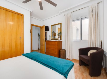 Appartement · Herverkoop - Torrevieja · Playa del Acequión · Alicante · Spanje