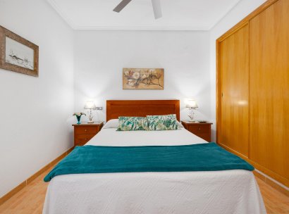 Appartement · Herverkoop - Torrevieja · Playa del Acequión · Alicante · Spanje