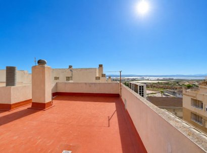 Appartement · Herverkoop - Torrevieja · Playa del Acequión · Alicante · Spanje