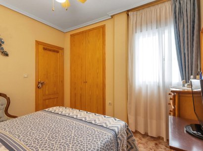Appartement · Herverkoop - Torrevieja · La Mata pueblo · Alicante · Spanje