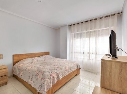 Appartement · Herverkoop - Torrevieja · Centro · Alicante · Spanje