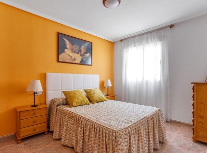 Appartement · Herverkoop - Torrevieja · Estacion de autobuses · Alicante · Spanje