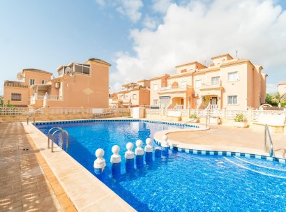 Villa · Wiederverkauf - Orihuela Costa · Playa Flamenca · Alicante · Spanien
