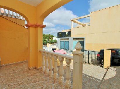 Villa · Wiederverkauf - Orihuela Costa · Villamartín · Alicante · Spanien