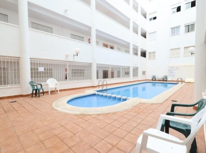 Appartement · Herverkoop - Torrevieja · Parque de las Naciones · Alicante · Spanje