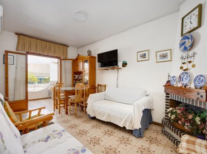 Villa · Herverkoop - Torrevieja · Playa del Acequión · Alicante · Spanje