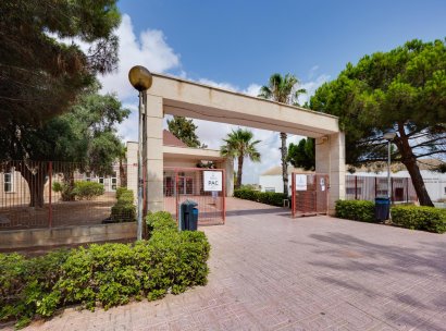 Villa · Herverkoop - Torrevieja · Playa del Acequión · Alicante · Spanje