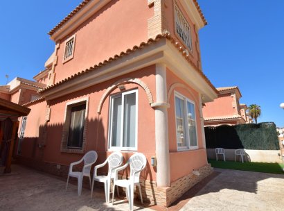 Villa · Herverkoop - Orihuela Costa · Playa Flamenca · Alicante · Spanje