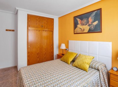 Appartement · Herverkoop - Torrevieja · Estacion de autobuses · Alicante · Spanje