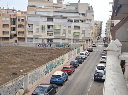 Appartement · Herverkoop - Torrevieja · La Mata pueblo · Alicante · Spanje