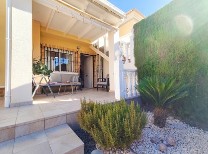 Wohnung · Wiederverkauf - Orihuela Costa · Villamartín · Alicante · Spanien