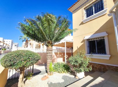 Wohnung · Wiederverkauf - Orihuela Costa · Villamartín · Alicante · Spanien