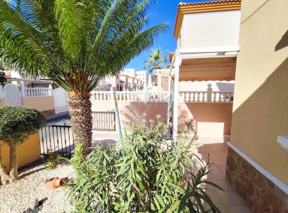 Wohnung · Wiederverkauf - Orihuela Costa · Villamartín · Alicante · Spanien