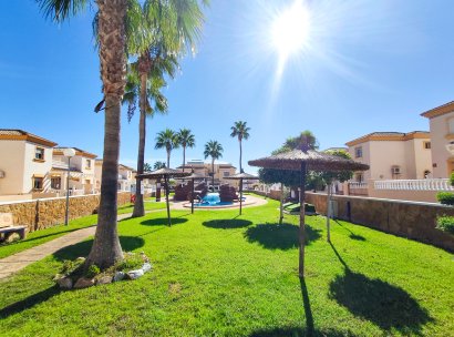 Wohnung · Wiederverkauf - Orihuela Costa · Villamartín · Alicante · Spanien
