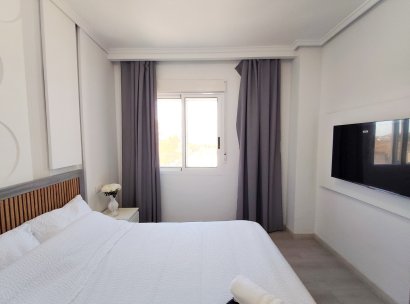 Lägenhet · Återförsäljning - Torrevieja · Alicante · Spanien