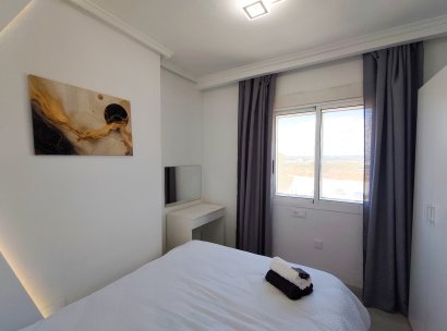 Lägenhet · Återförsäljning - Torrevieja · Alicante · Spanien