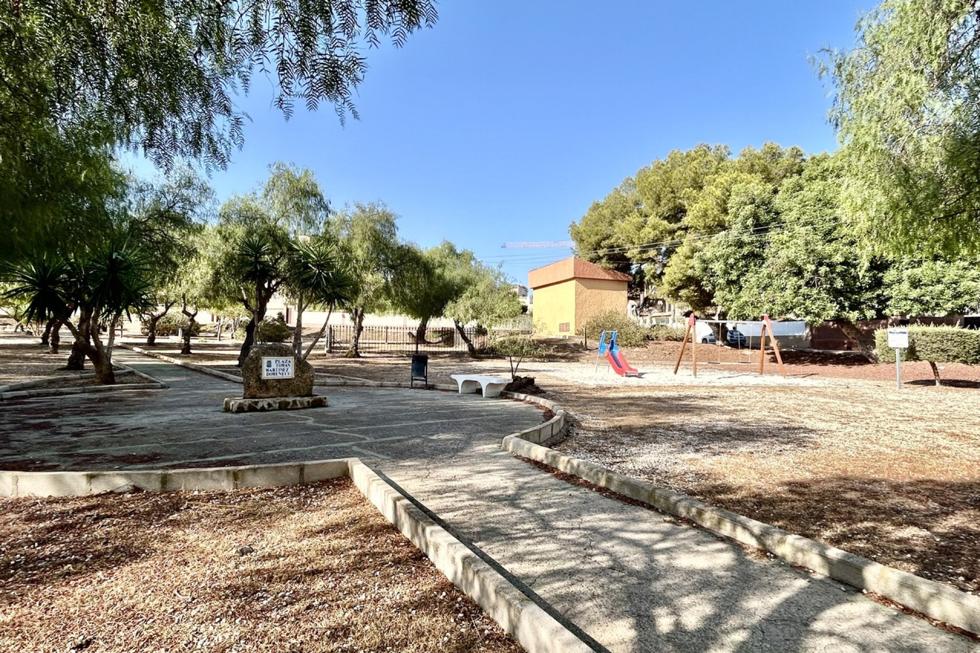Resale - Villa - Torrevieja