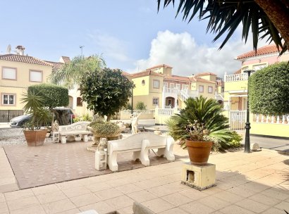 Appartement · Herverkoop - Orihuela Costa · La Zenia · Alicante · Spanje
