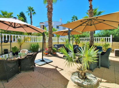 Villa · Wiederverkauf - Villamartin · Las Violetas · Alicante · Spanien