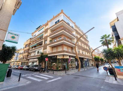 Lägenhet · Återförsäljning - Torrevieja · Alicante · Spanien