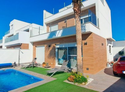 Villa · Resale - Pilar de la Horadada · Pilar de La Horadada - Town · Alicante · Spain