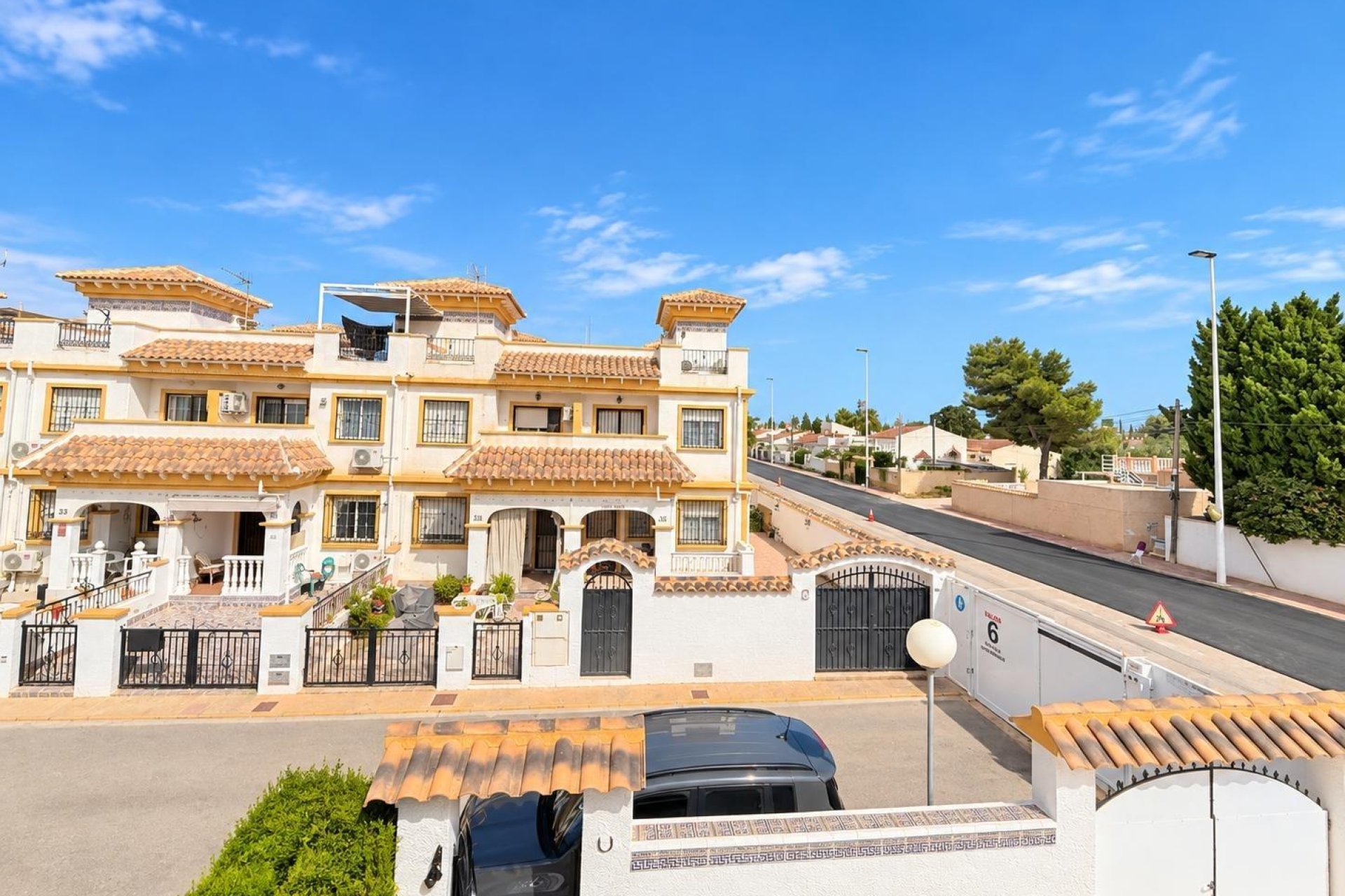 Resale - Villa - Torrevieja