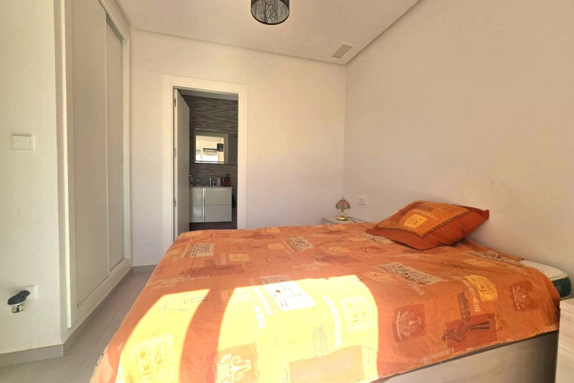 Resale - Duplex house - Torrevieja