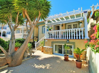 Villa · Resale - Villamartin · Las Violetas · Alicante · Spain
