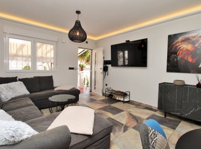 Villa · Resale - Villamartin · Las Violetas · Alicante · Spain