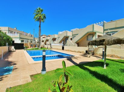 Villa · Resale - Villamartin · Las Violetas · Alicante · Spain