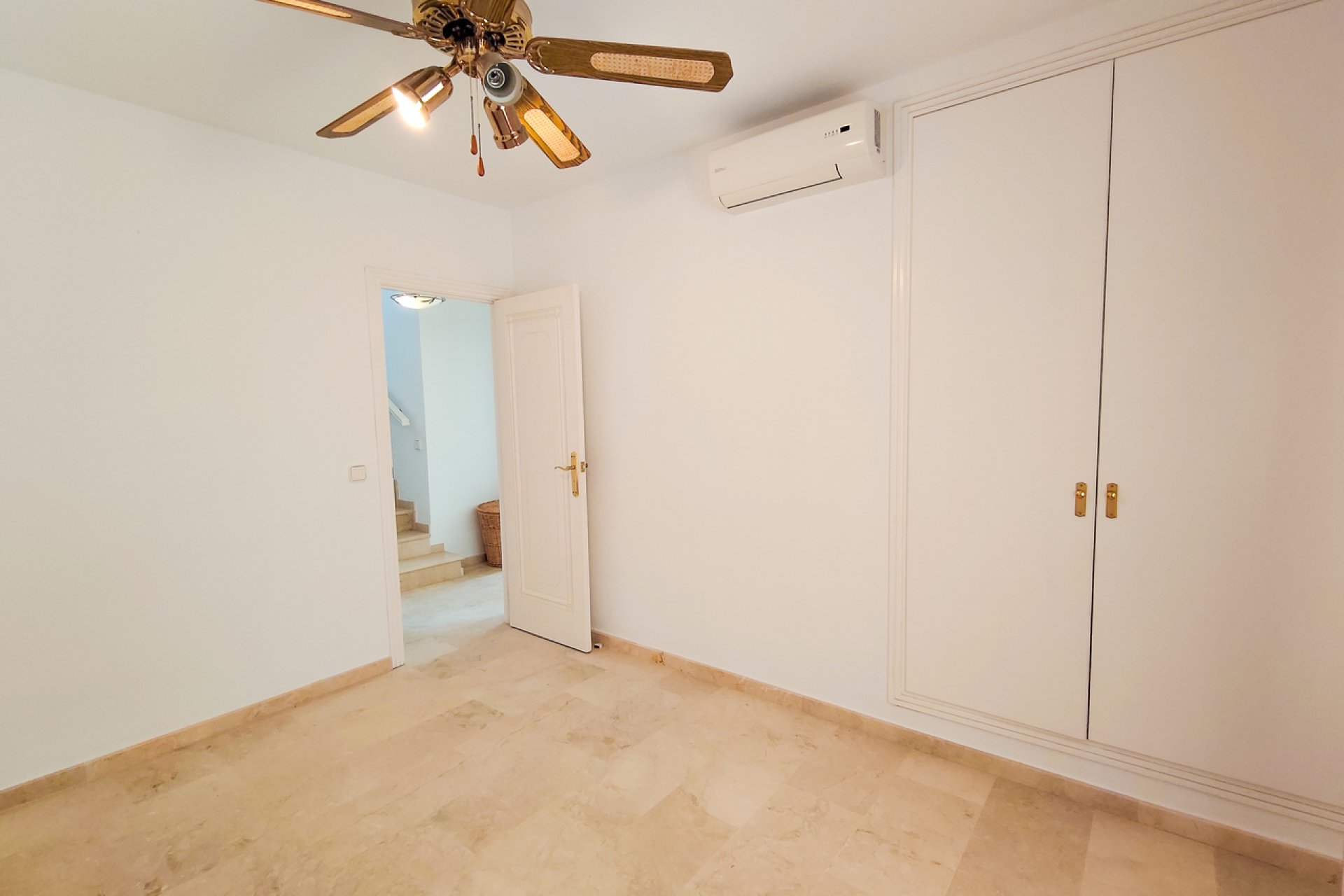 Reventa - Villa - Orihuela Costa