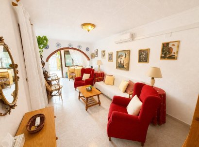 Villa · Wiederverkauf - Torrevieja · La Siesta - El Salado - Torreta · Alicante · Spanien