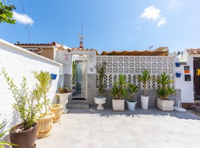 Villa · Wiederverkauf - Torrevieja · Torretas · Alicante · Spanien