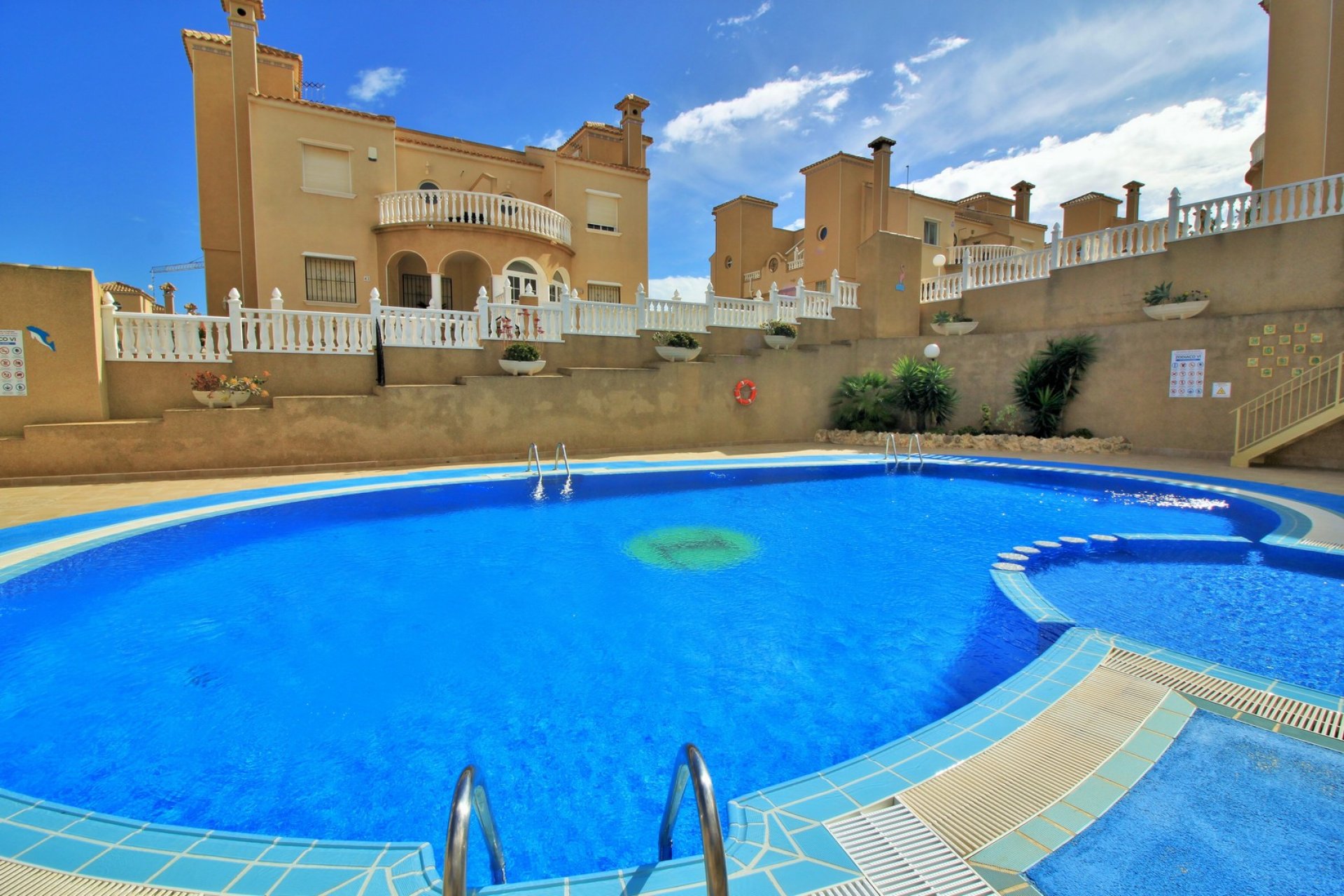 Reventa - Casa - Orihuela Costa