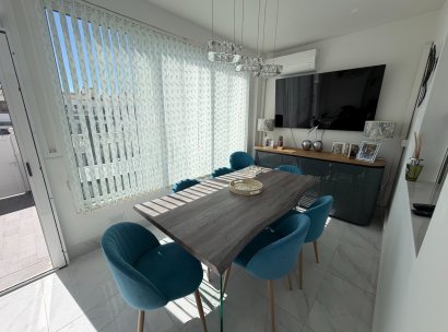 Appartement · Herverkoop - Orihuela · Entre Naranjos Vistabella · Alicante · Spanje
