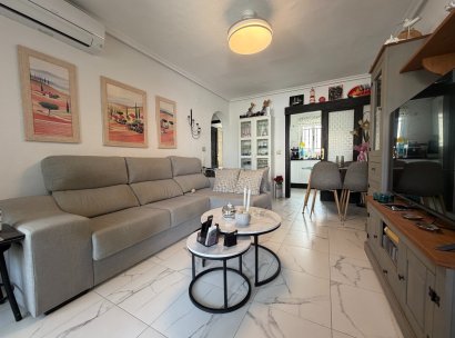 Appartement · Herverkoop - Orihuela · Entre Naranjos Vistabella · Alicante · Spanje