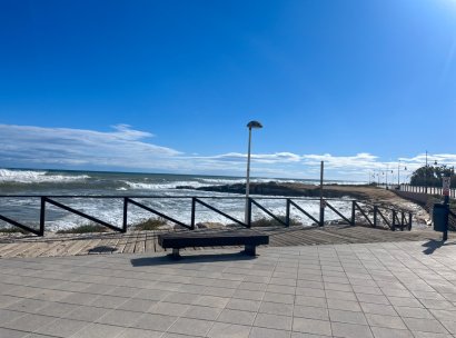 Appartement · Herverkoop - Punta Prima · Alicante · Spanje