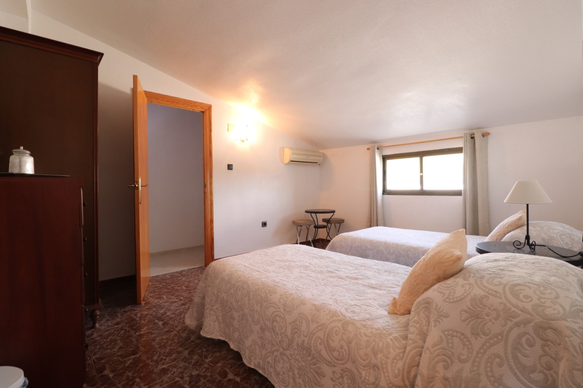 Herverkoop - Finca - Crevillente