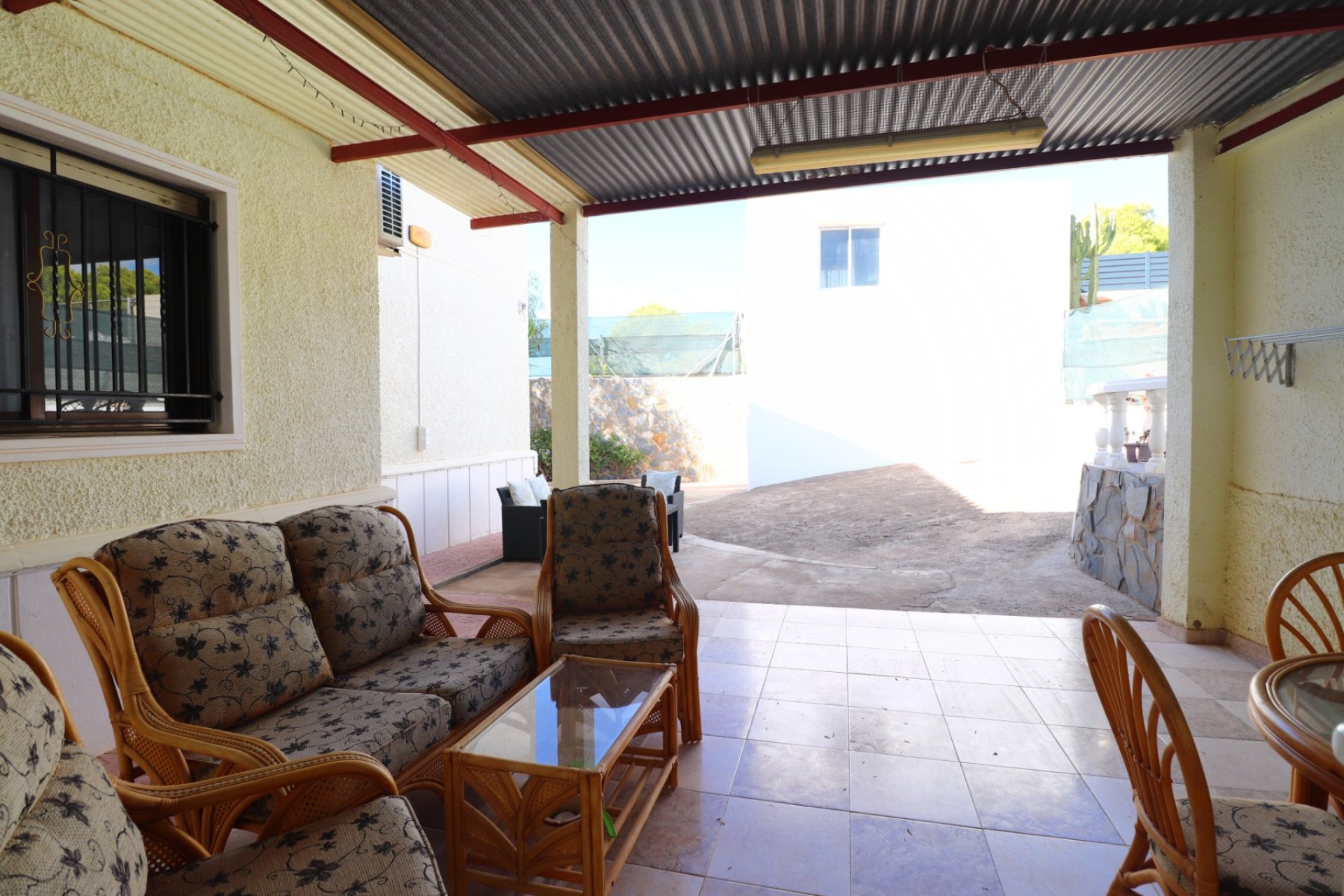 Herverkoop - Finca - Crevillente