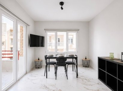 Appartement · Herverkoop - Torrevieja · Playa del Cura · Alicante · Spanje