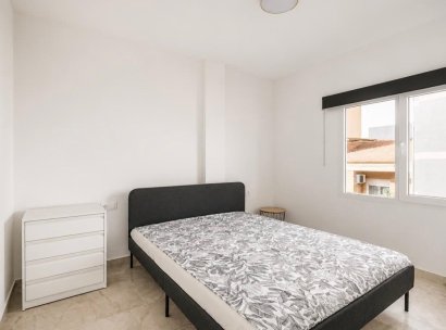Appartement · Herverkoop - Torrevieja · Playa del Cura · Alicante · Spanje