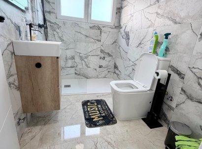 Appartement · Herverkoop - Torrevieja · Playa del Cura · Alicante · Spanje