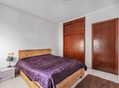 Appartement · Herverkoop - Torrevieja · Centro · Alicante · Spanje