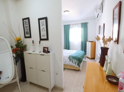 Haus · Wiederverkauf - Orihuela Costa · La Zenia · Alicante · Spanien