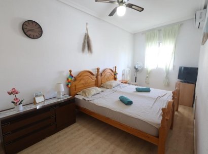 Appartement · Herverkoop - Torrevieja · Estacion de autobuses · Alicante · Spanje