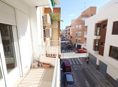 Appartement · Herverkoop - Torrevieja · Centro · Alicante · Spanje
