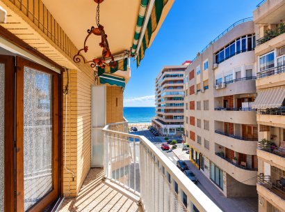 Appartement · Herverkoop - Torrevieja · Playa del Acequión · Alicante · Spanje